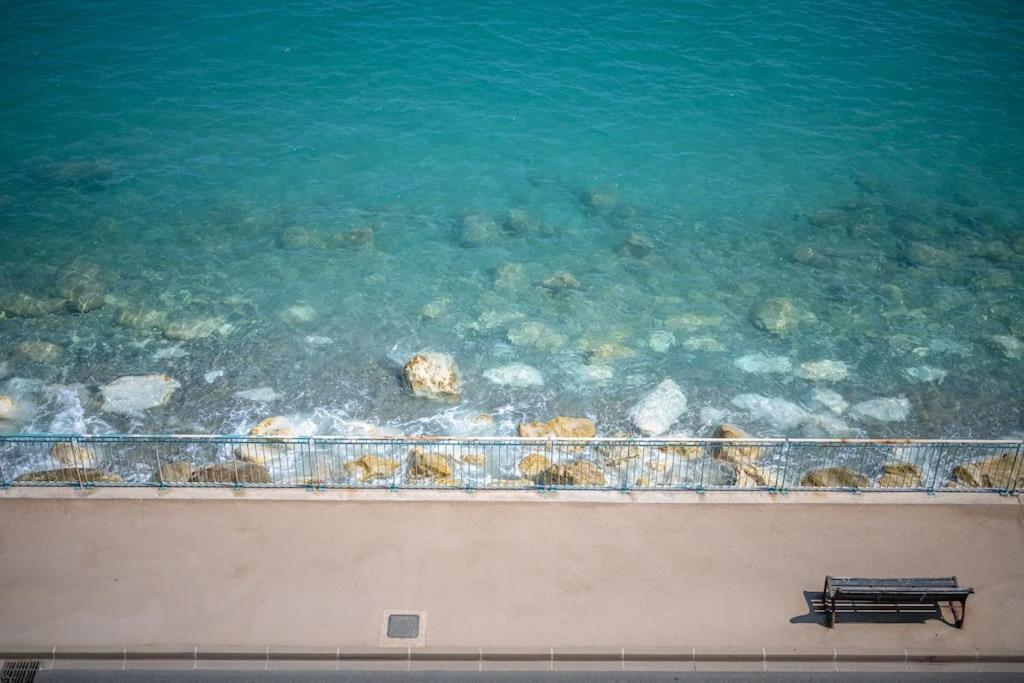 Le Panorama -Vue Exceptionnelle - Dernier Etage - Front De Mer Menton Eksteriør bilde